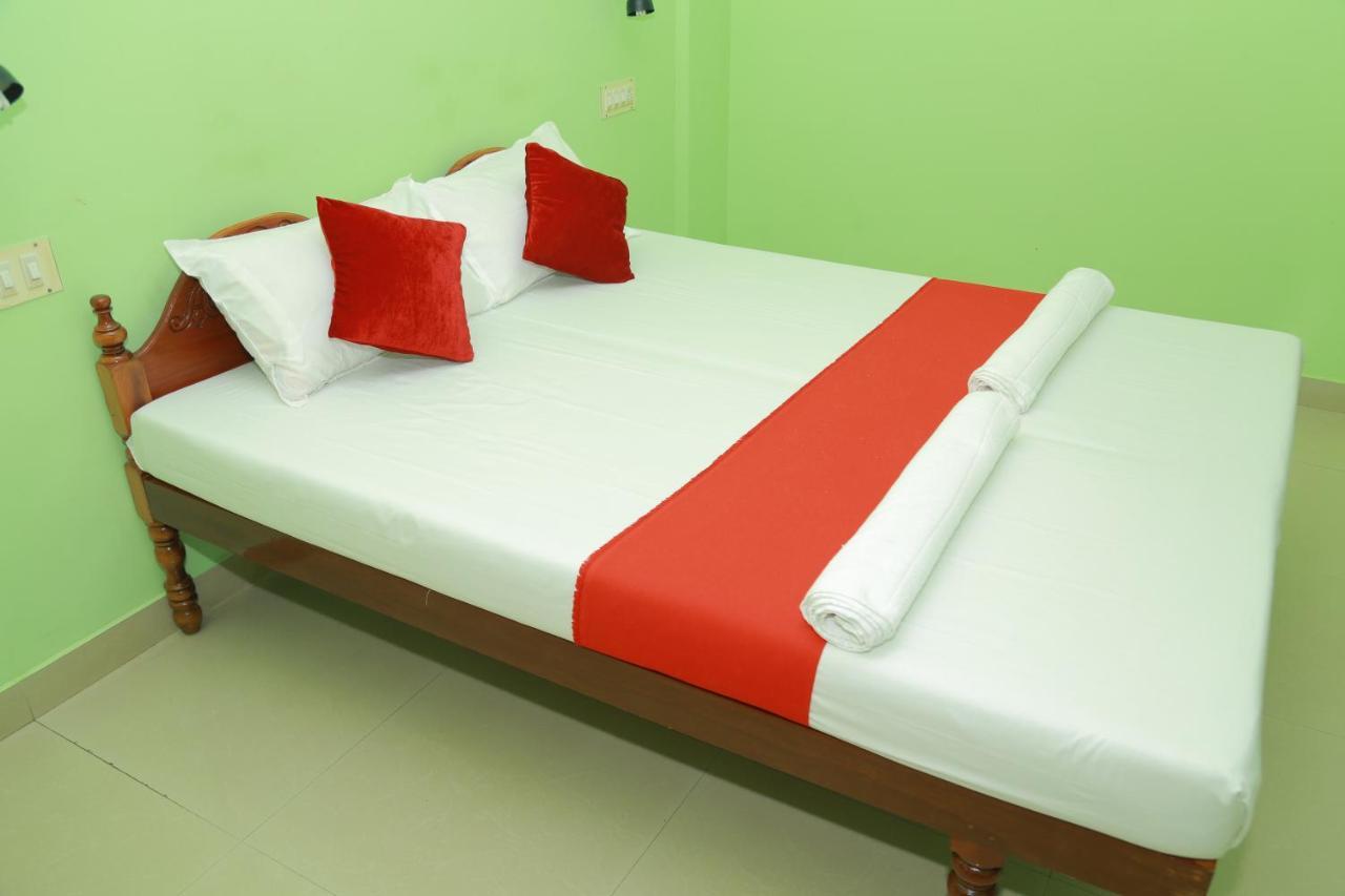 Shirleys Beach Hotel Kovalam Kültér fotó
