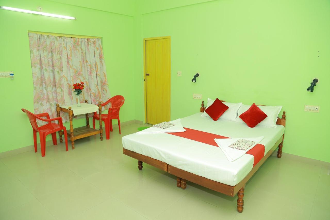 Shirleys Beach Hotel Kovalam Kültér fotó