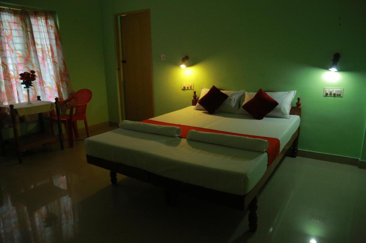 Shirleys Beach Hotel Kovalam Kültér fotó